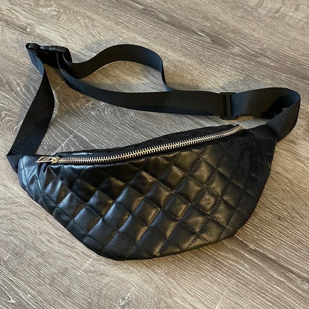 NWOT BELT BAG